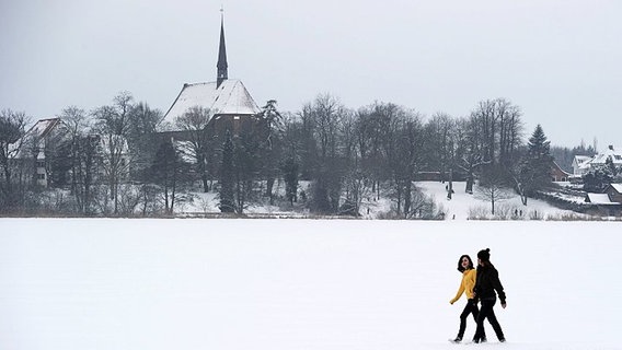 Winter in Bordesholm © dpa Foto: Carsten Rehder