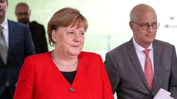Pressekonferenz mit Angela Merkel und Peter Tschentscher am 6. Mai 2020. © - Foto: -