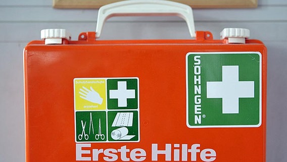 Erste-Hilfe-Koffer © dpa-Report 