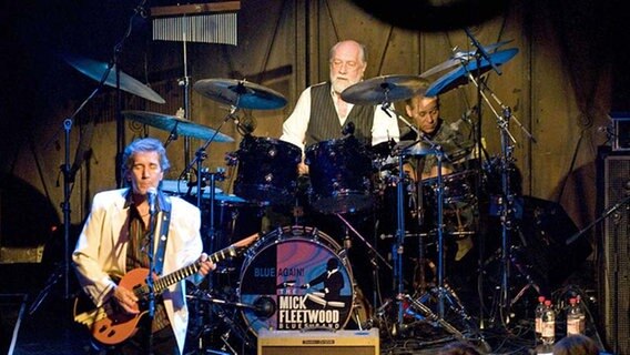 Konzert der Mick Fleetwood Blues Band mit Rick Vito (links) am 12. Oktober 2008 in der Hamburger Fabrik © picture alliance / Jazz Archiv 