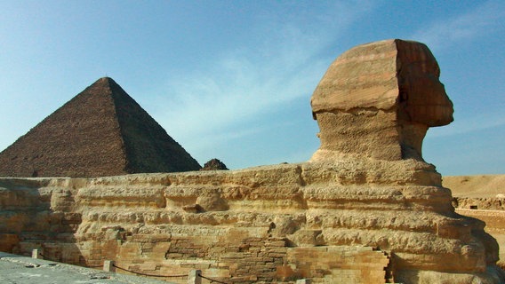 Die Sphinx und die Pyramiden von Gizeh. © BR/Bewegte Zeiten GmbH/Nadja Mü 