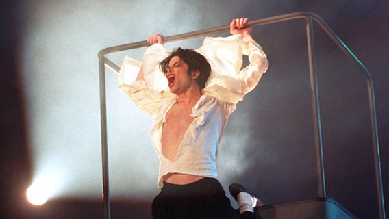 Michael Jackson bei Wetten, das...? 1995 (Archivfoto von 1997) © dpa 