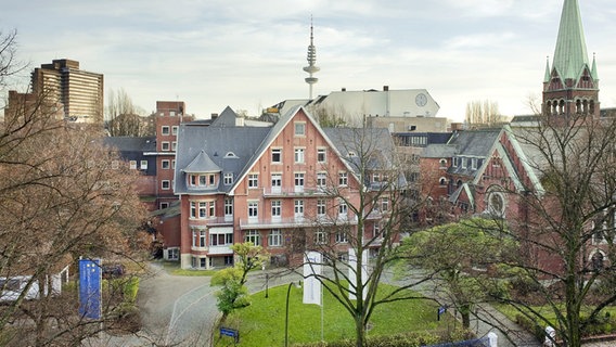 Das Jerusalem Krankenhaus in Hamburg-Eimsbüttel  Foto: Martin Zitzlaff