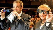 Angela Merkel (r.) und Jose Zapatero bei der Eröffnung der CeBIT 2010 © dpa-Bildfunk Foto: Jochen Lübke