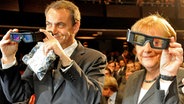 Angela Merkel (r.) und Jose Zapatero bei der Eröffnung der CeBIT 2010 © dpa-Bildfunk Foto: Jochen Lübke