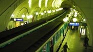 Metro-Station in Paris © picture-alliance/photoshot 