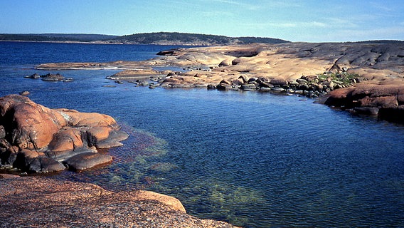 Zwischen Finnland und Schweden liegt das Schärenmeer - Tausende kleine und kleinste Felsinseln. © © NDR/NDR Naturfilm 2007 