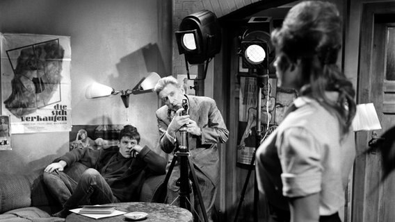 Szene aus der Stahlnetz-Folge "In jeder Stadt" (1962), von links: Peter Striebeck und Peter Ahrweiler © NDR 