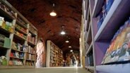 In Ankara ist eine Bibliothek aus weggeworfenen Büchern entstanden. © imago 