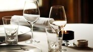 Tischgedeck im Restaurant © picture-alliance / maxppp 