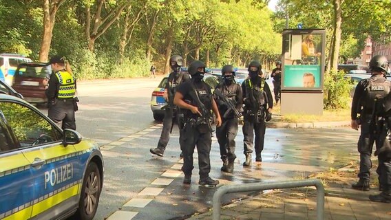 In einer Schule in Hamburg-Hamm ist am Donnerstagmittag ein Amok-Alarm ausgelöst worden. © TV News Kontor 