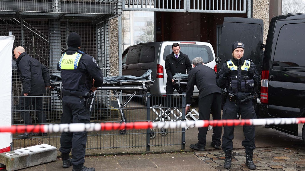 Progress and Disappointments: Evaluating the Reform of Security Authorities After the Jehovah’s Witnesses Shooting in Hamburg