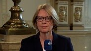 Sylvia Burian, Hamburg Journal, berichtet von einer Bürgerschaftssitzung in Hamburg. © NDR 