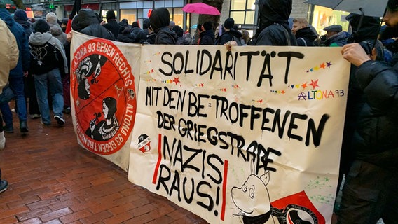 Demo "Ottensen bleibt bunt" in Hamburg. © NDR Foto: Elke Spanner