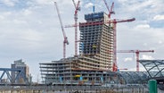 Blick auf die Elbtower-Baustelle in Hamburg. © picture alliance / dpa Foto: Markus Scholz