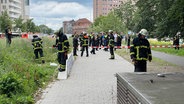 Einsatzkräfte nach einer Explosion in der Innenstadt. © NEWS5 