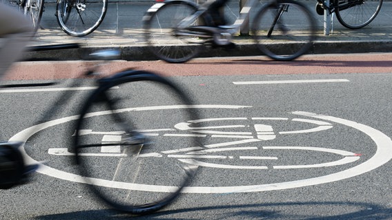 Grüne wollen Radverkehr in Hamburg ausbauen NDR.de