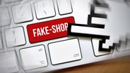 Fotomontage mit Computertastur und einer Taste mit der Aufschrift "Fake-Shop" © picture alliance / Bildagentur-online/Ohde Foto: picture alliance / Bildagentur-online/Ohde