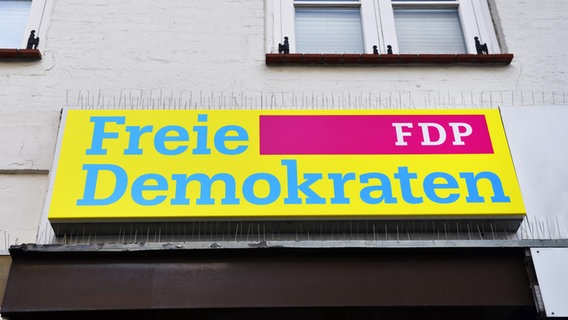 Ein Schild der FDP in Hamburg. © picture alliance / Bildagentur-online/Ohde Foto: Bildagentur-online/Ohde