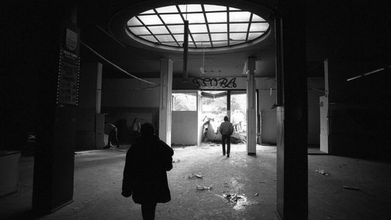 Leerer Raum im Flora-Gebäude Ende der 80er-Jahre. © panfoto Foto: Günter Zint