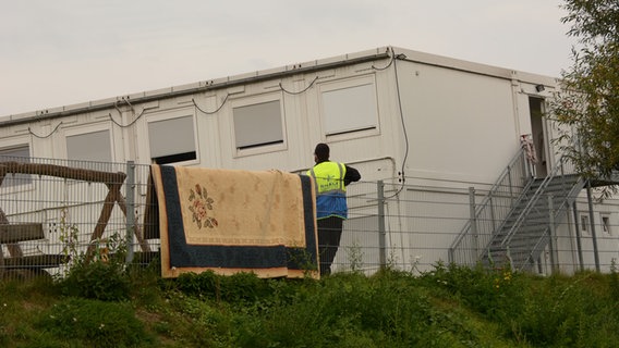 Eine Flüchtlingsunterkunft in Hamburg-Bergedorf. © picture alliance / rtn - radio tele nord | rtn, christoph leimig Foto: christoph leimig