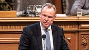 Innensenator Andy Grote bei einer Rede in der Hamburgischen Bürgerschaft. © picture alliance / dpa Foto: Markus Scholz