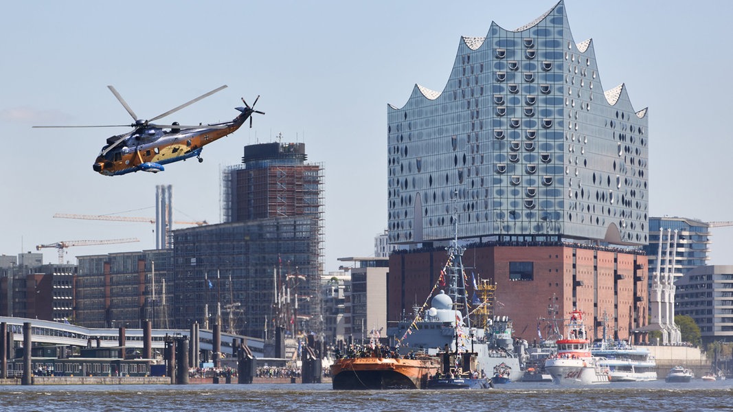 Hafengeburtstag 2025: Jetzt Hubschrauber-Rettungsübung live