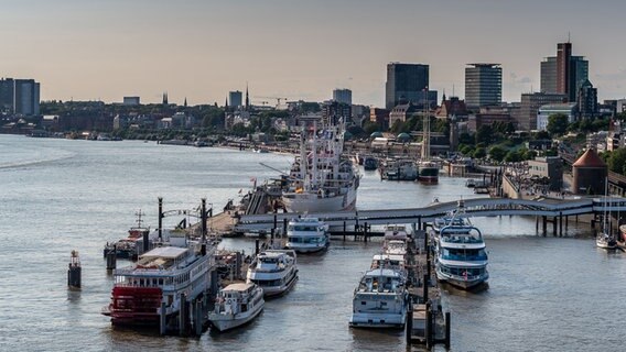 Blick auf den Hamburger Hafen. © picture alliance / Eibner-Pressefoto 
