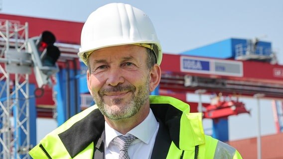 Jens Hansen, Vorstandsmitglied Hamburger Hafen und Logistik AG (HHLA). © picture alliance / dpa Foto: Christian Charisius