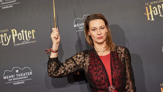 Anja Reschke, Journalistin, kommt zum Theaterstück "Harry Potter und das verwunschene Kind". © picture alliance/dpa Foto: Georg Wendt