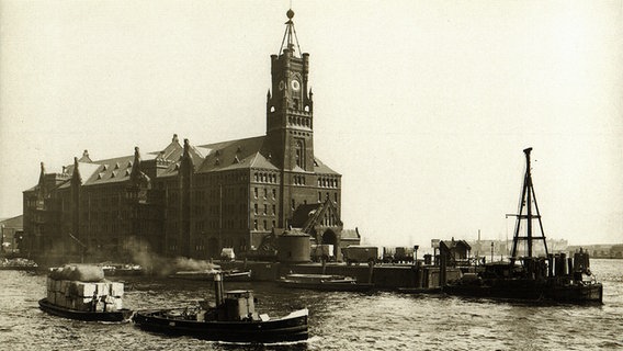 Der historische Kaiserspeicher im Hamburger Hafen © Stadtentwicklungsbehörde Hamburg 