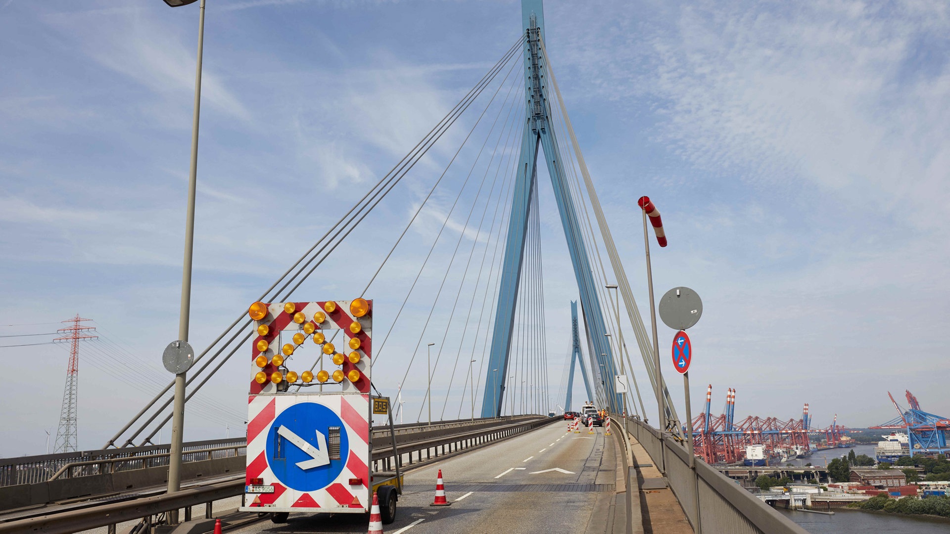 Reparaturarbeiten: Hamburger Köhlbrandbrücke gesperrt