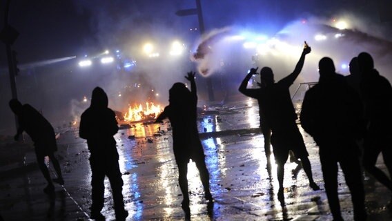 Aufnahme von Ausschreitungen am Rande des G20-Gipfels in Hamburg. © Geisler-Fotopress 