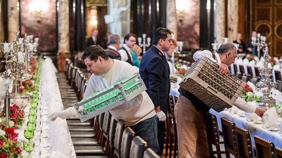 Das Matthiae-Mahl 2018 im Hamburger Rathaus. © dpa-Bildfunk Foto: Axel Heimken