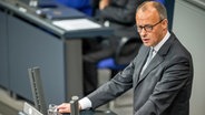Fredrich Merz spricht im Bundestag. © picture alliance/dpa Foto: Michael Kappeler