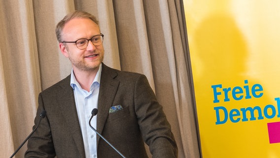 Michael Kruse, FDP, spricht während eines Online-Parteitags der Partei. © picture alliance/dpa Foto: Daniel Bockwoldt