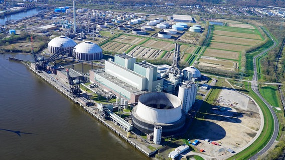 Blick auf das Kohlekraftwerk in Hamburg-Moorburg aus der Luft. © picture alliance 