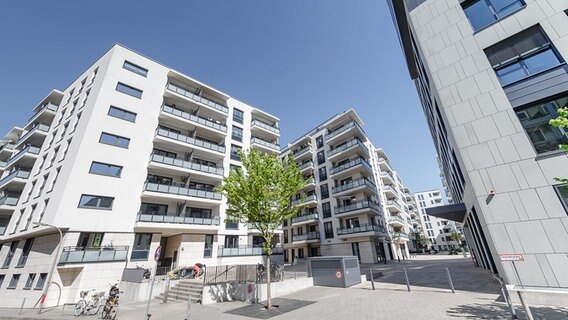 Blick auf die neu gebaute Wohn- und Geschäftsanlage an der Alstertwiete im Hamburger Stadtteil St. Georg. © picture alliance/dpa Foto: Markus Scholz