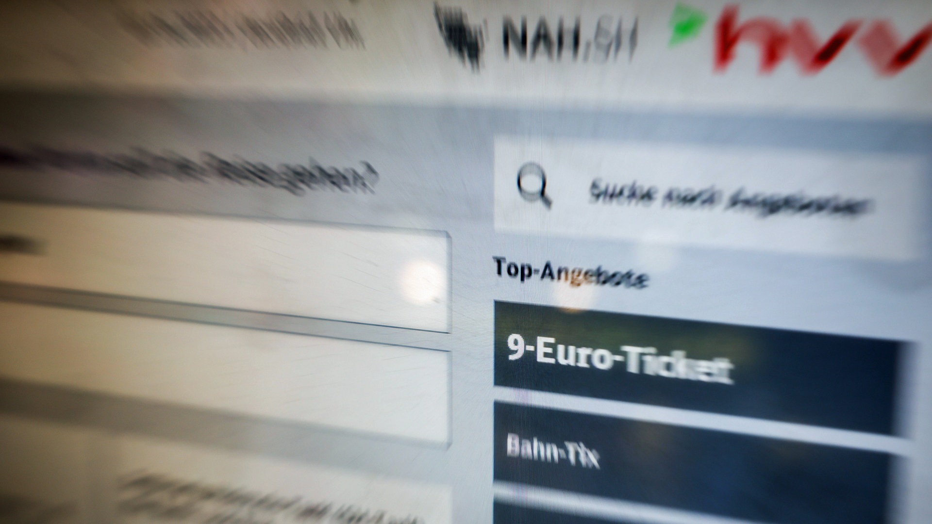 Positive Halbzeitbilanz für Neun-Euro-Ticket in Hamburg