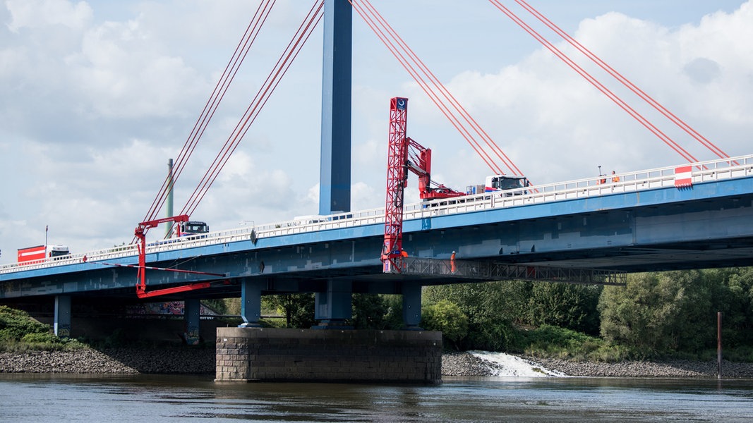 Norderelbbrücke mit A1 in Hamburg zum Teil gesperrt