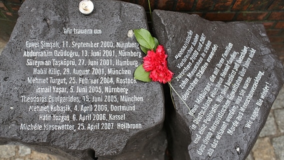 Ein Gedenkstein für die Opfer der NSU-Morde © picture alliance 