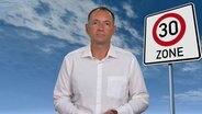 Peter Kleffmann spricht den Hamburg Kommentar. © NDR Foto: Screenshot