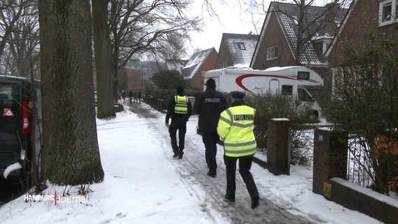 Hamburger Polizei kontrolliert Hamburger Ärzte. © NDR Foto: Screenshot