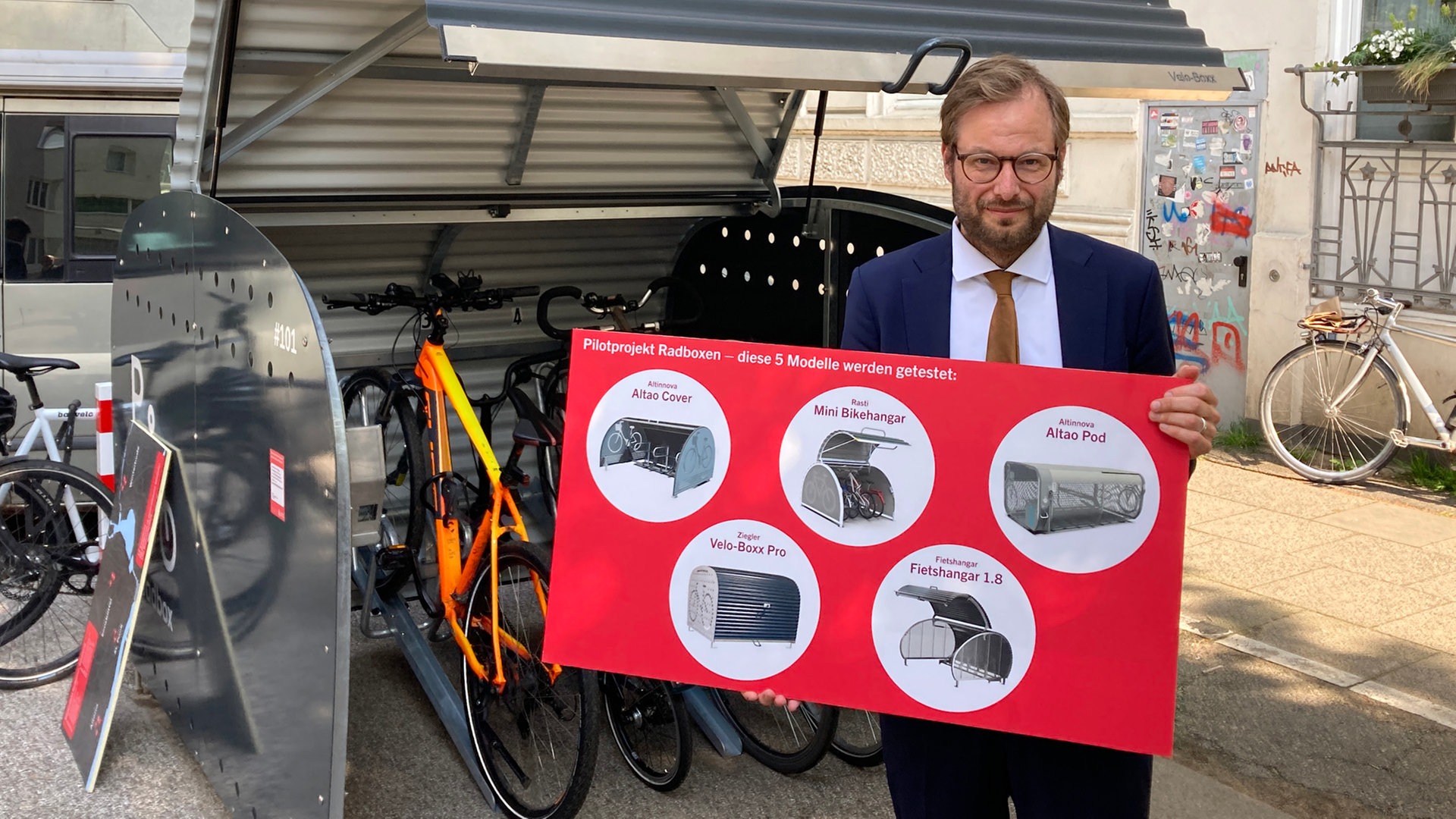 Pilotprojekt: Hamburg stellt neue Fahrradboxen auf