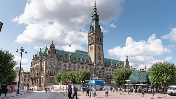 Das Hamburger Rathaus. © picture alliance / Eibner-Pressefoto Foto: Wolfgang Frank/Eibner-Pressefoto