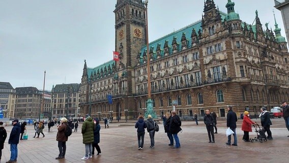 Das Hamburger Rathaus. © NDR Foto: Karsten Sekund