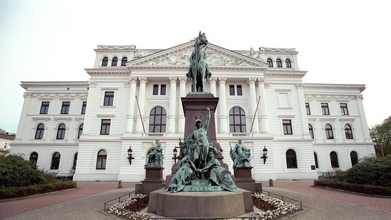 Rathaus Altona © dpa/Picture-Alliance 