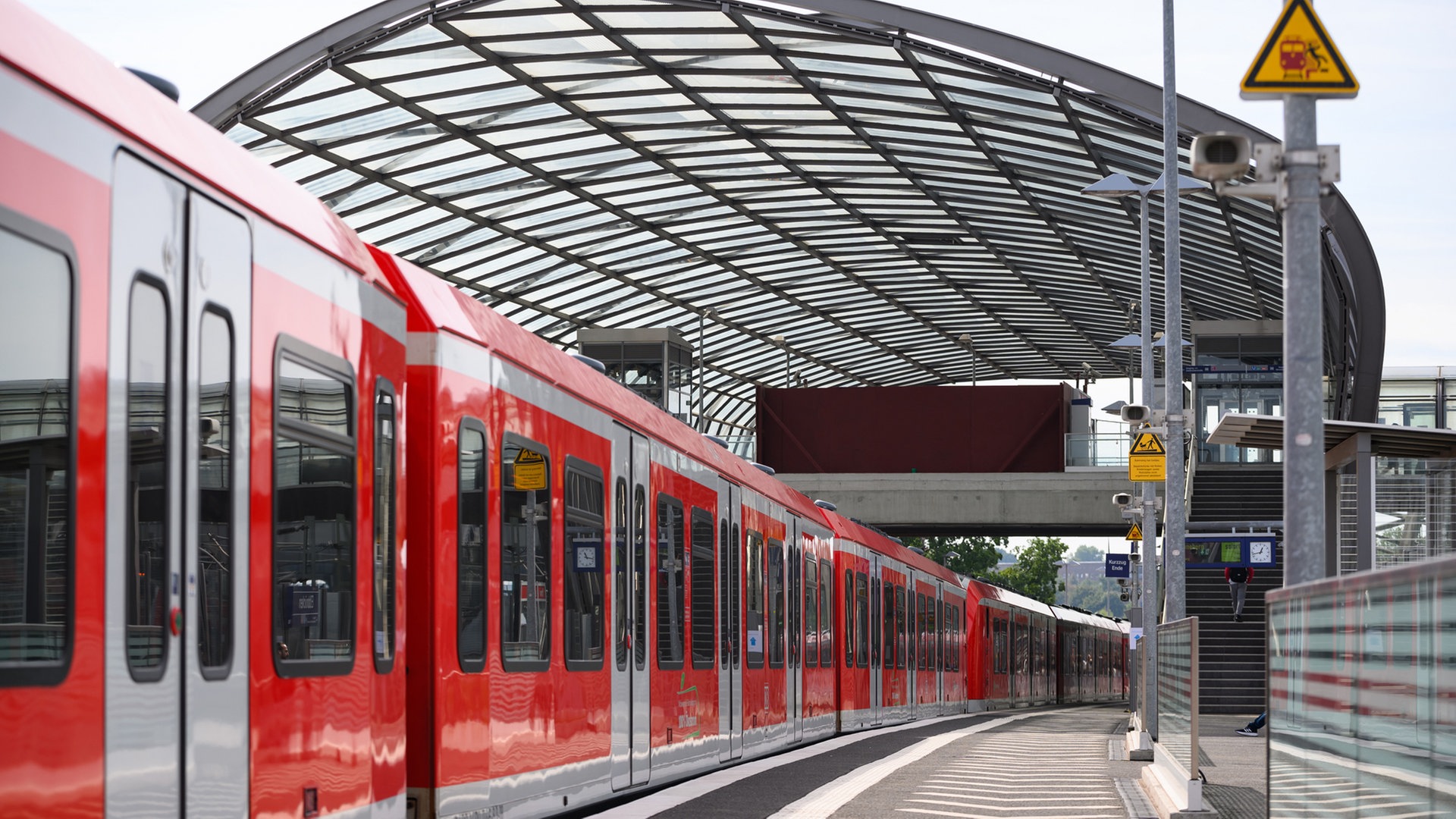 S-Bahnen halten weiterhin nicht stadteinwärts an den Elbbrücken