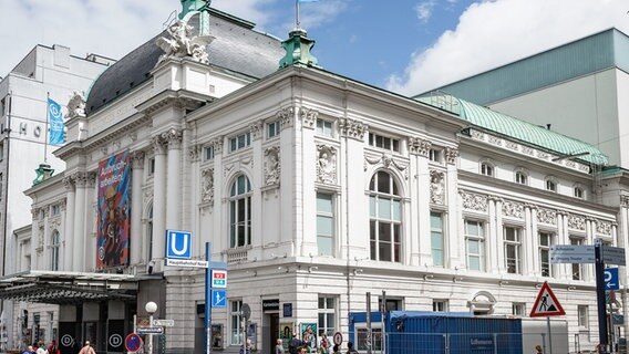 Außenaufnahme vom deutschen Schauspielhaus in Hamburg © dpa picture alliance Foto: Markus Scholz