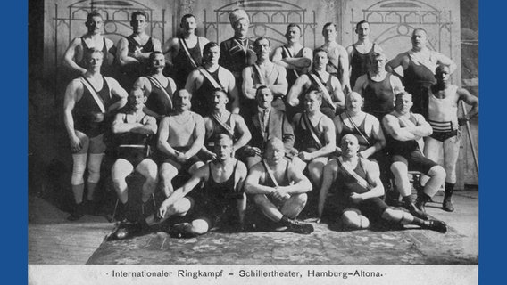 Historisches Foto von Ringkämpfern © Bildarchiv Hamburg 1860 bis 1955 